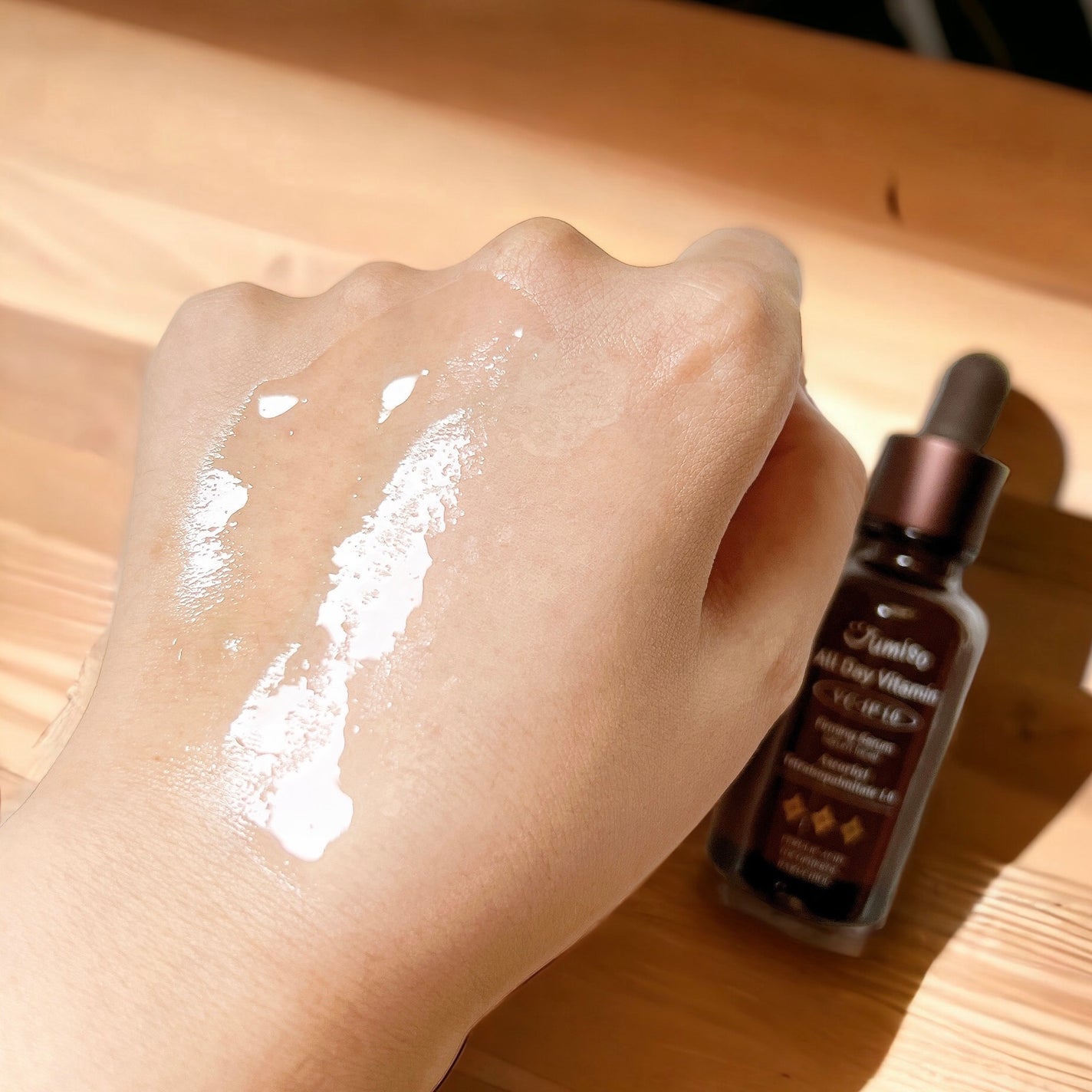 オールデイビタミンブライトニング&バランシングフェイシャルセラム/JUMISO/美容液を使ったクチコミ(5枚目)