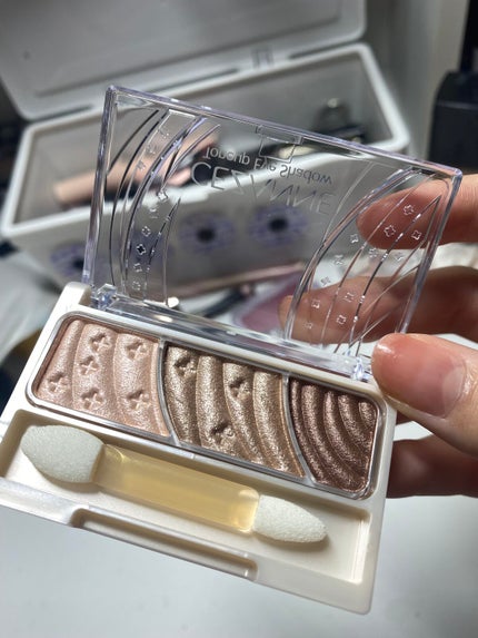 トーンアップアイシャドウ/CEZANNE/アイシャドウパレットを使ったクチコミ(1枚目)