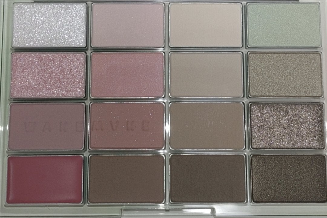 ソフトブラーリングアイパレット/wakemake/アイシャドウパレットを使ったクチコミ(2枚目)