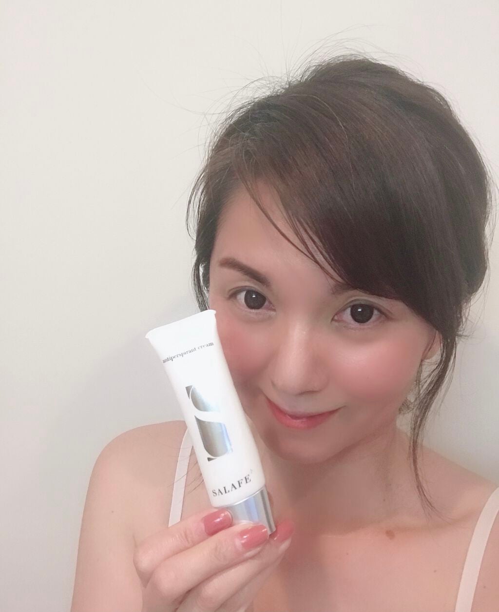 WomanUP on LIPS 「顔汗を止めるクリーム【サラフェプラス】えっ?!顔汗を止める!!..」(2枚目)
