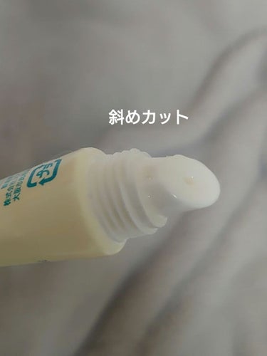 DAISO ワセリン(保湿)配合 リップジェルのクチコミ「DAISOで購入したワセリン配合リップジェル。
空っぽになりました。
透明のとろんとしたテクス.....」（2枚目）