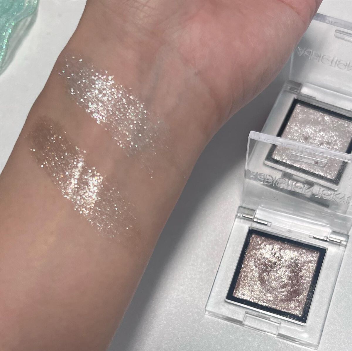 アディクション ザ アイシャドウ スパークル/ADDICTION/単色アイシャドウを使ったクチコミ(10枚目)