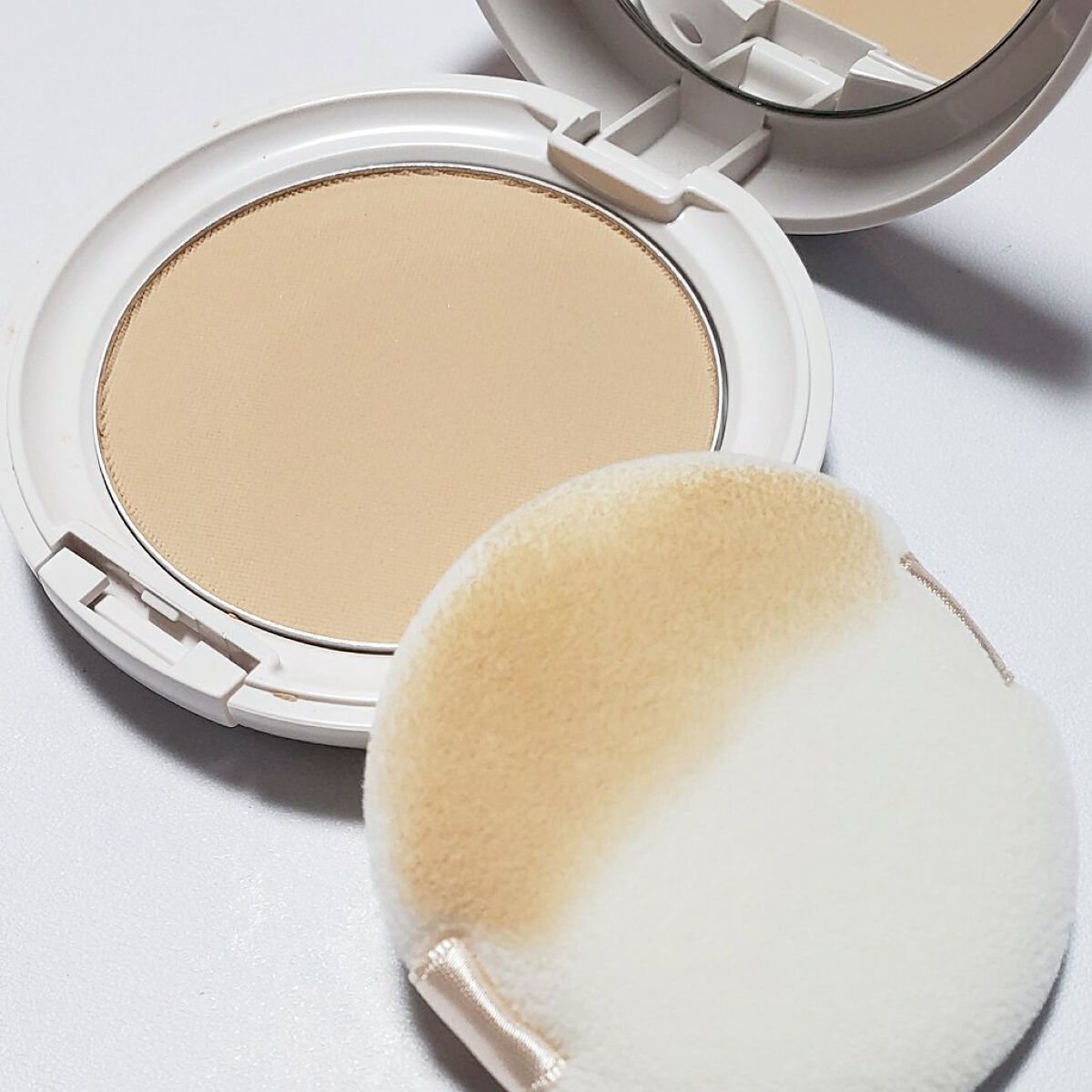 エッセンスパウダー		 ナチュラルベージュ/セラフォア/プレストパウダーを使ったクチコミ（3枚目）