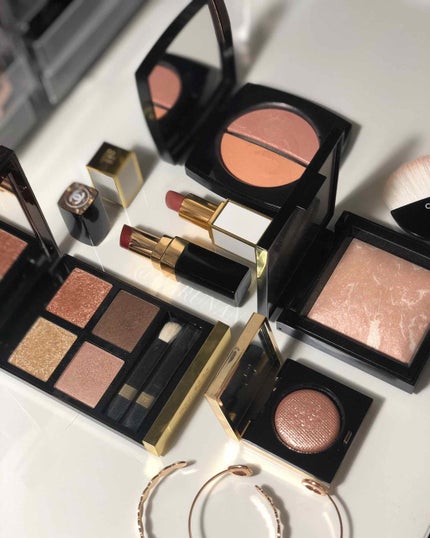 インビジブル グロー/bareMinerals/プレストパウダーを使ったクチコミ(2枚目)