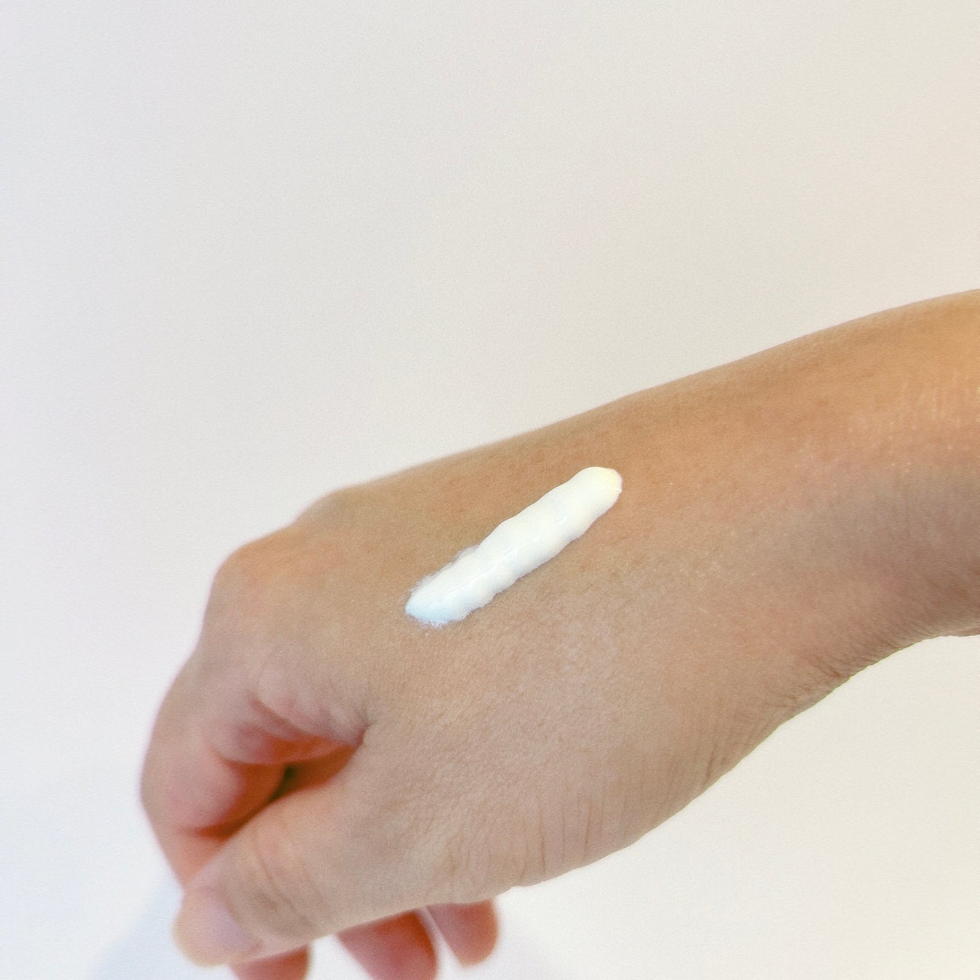 グルタシカ Aサンクリーム/Dr.Viuum/日焼け止めクリームを使ったクチコミ(4枚目)