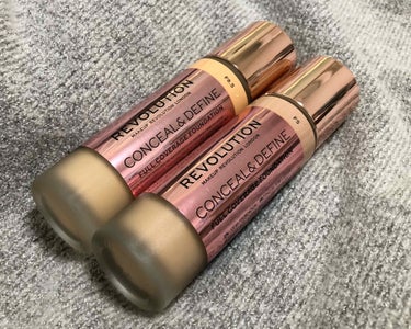 MAKEUP REVOLUTION コンシールアンドディファイン ファンデーションのクチコミ「☆メイクアップレボリューション
コンシールアンドディファインファンデーション

高さ12.5㎝.....」（1枚目）