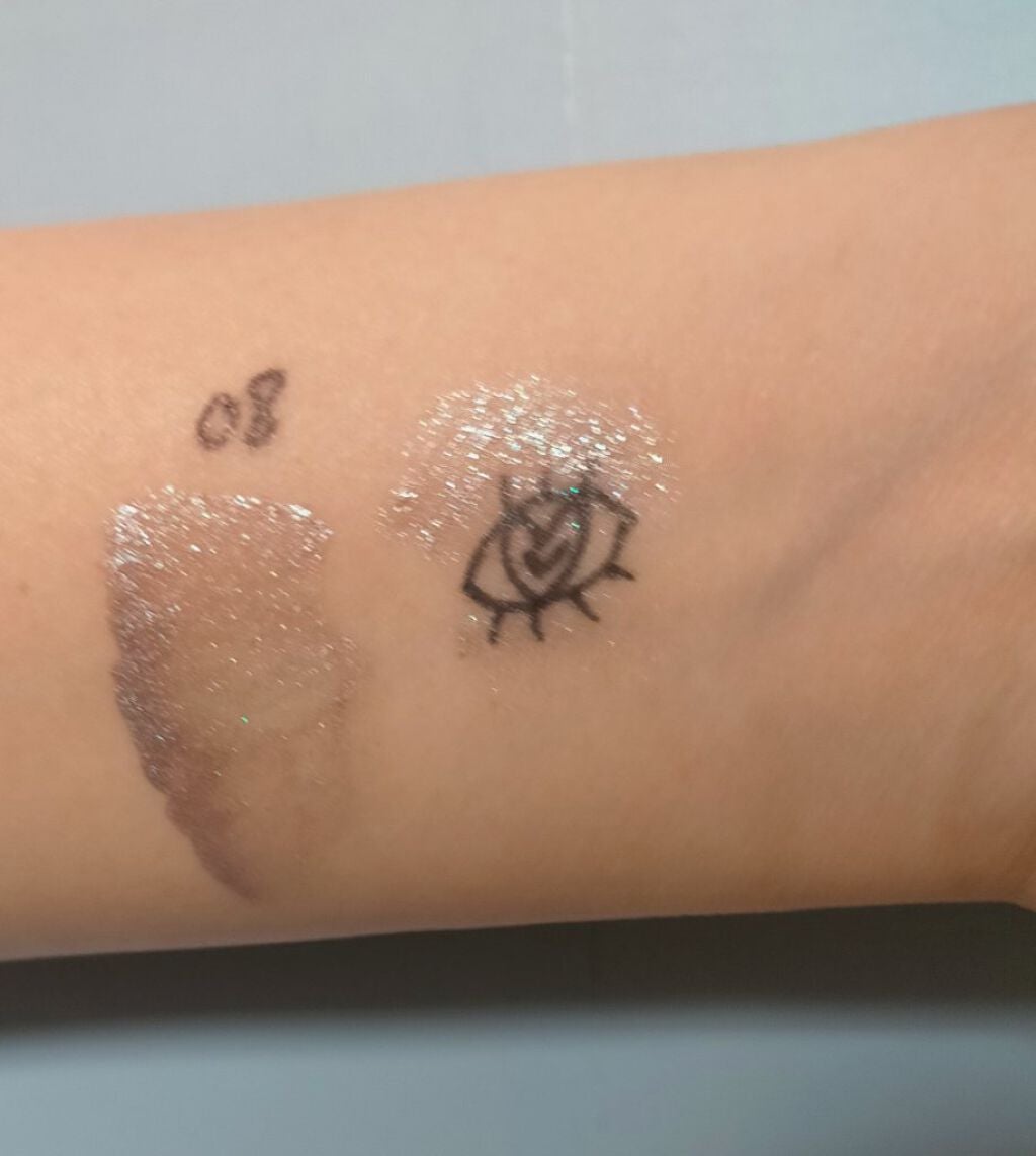 ダイヤモンドシリーズ 星空リキッドアイシャドウ/ZEESEA/リキッドアイシャドウを使ったクチコミ(2枚目)