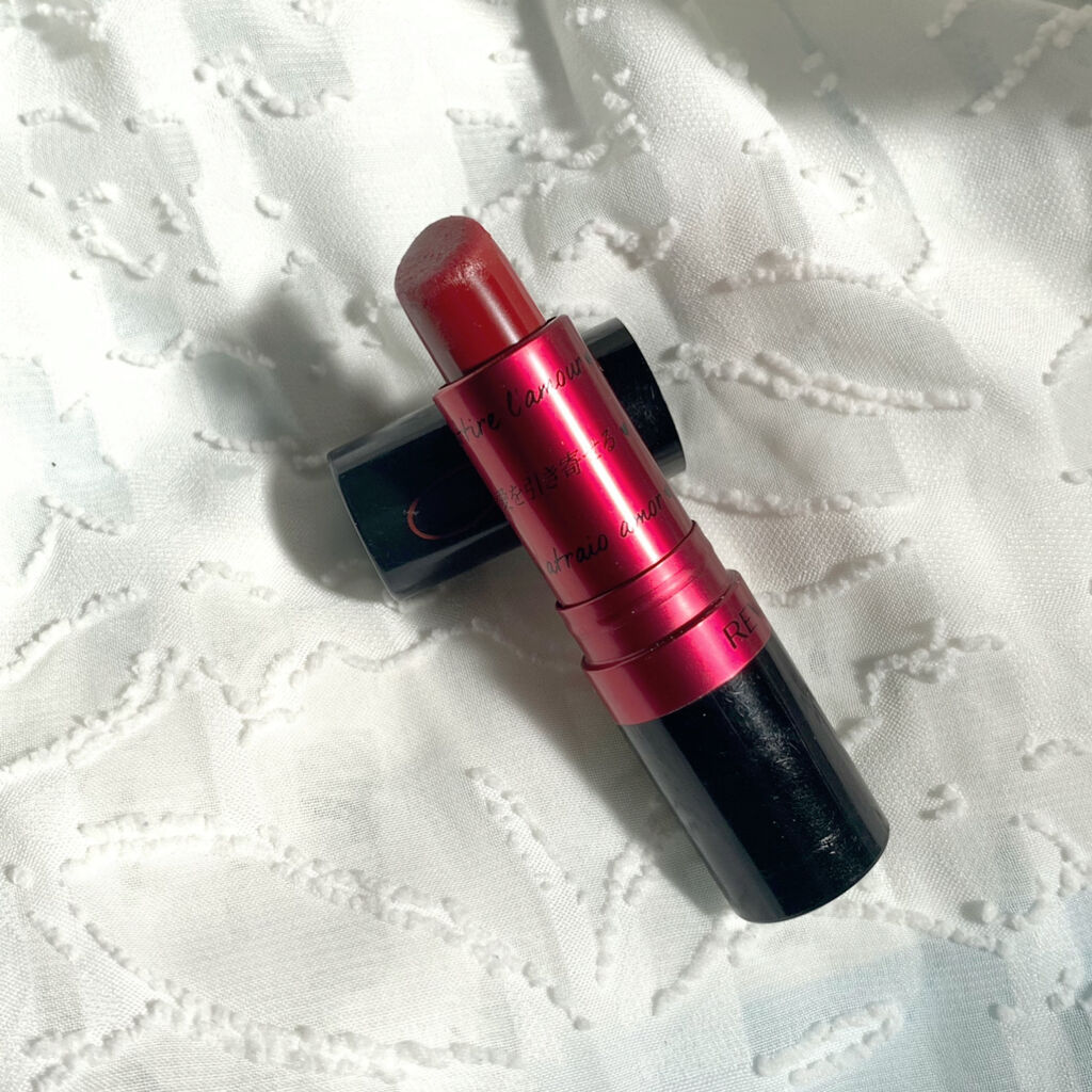 スーパー ラストラス リップスティック 999 ラブ イズ オン/REVLON/口紅を使ったクチコミ（2枚目）