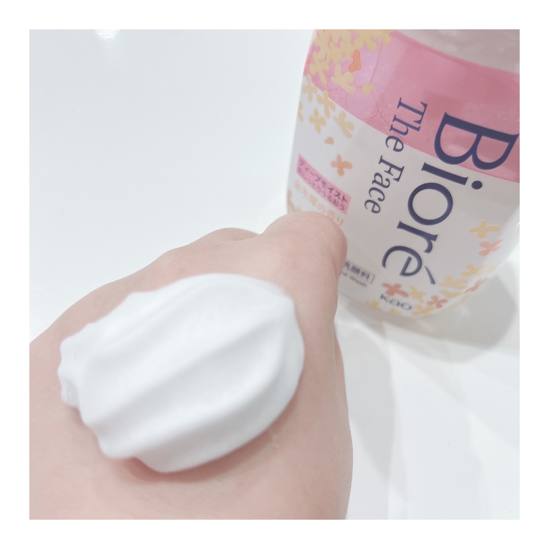 ビオレｕザ ボディ 泡タイプ ボディウォッシュ 金木犀の香り/ビオレu/ボディソープを使ったクチコミ（2枚目）