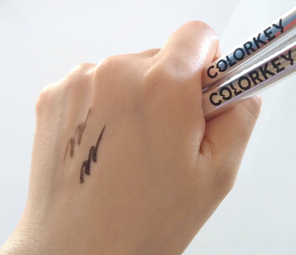 フローティングカラーリキッドアイライナー N02モカブラウン/COLORKEY/リキッドアイライナーを使ったクチコミ（3枚目）