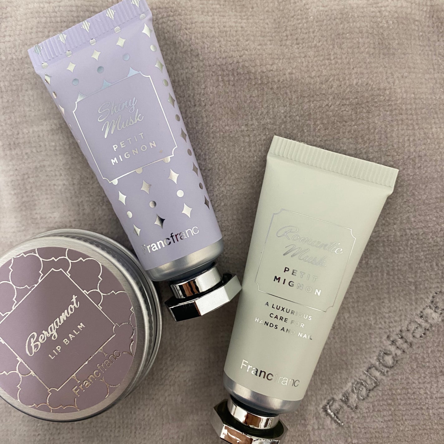 ゆみこさん on LIPS 「月曜日!!初の遅刻出勤しました🏫😱💨するとデスクに!!お手紙°..」(4枚目)