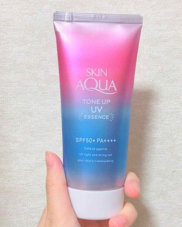 スキンアクア トーンアップUVエッセンス
SPF50+ ＰＡ++++

この季節から必要になってくる日焼け止め☀️
本当はアネッサの日焼け止めが欲しかったんですが、行った薬局が全種類売り切れていて、仕方