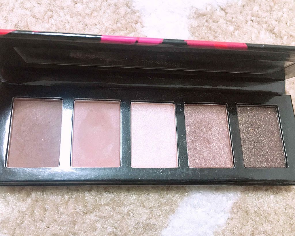 ヌードインザボックス/リンメル ロンドン/アイシャドウパレットを使ったクチコミ(2枚目)