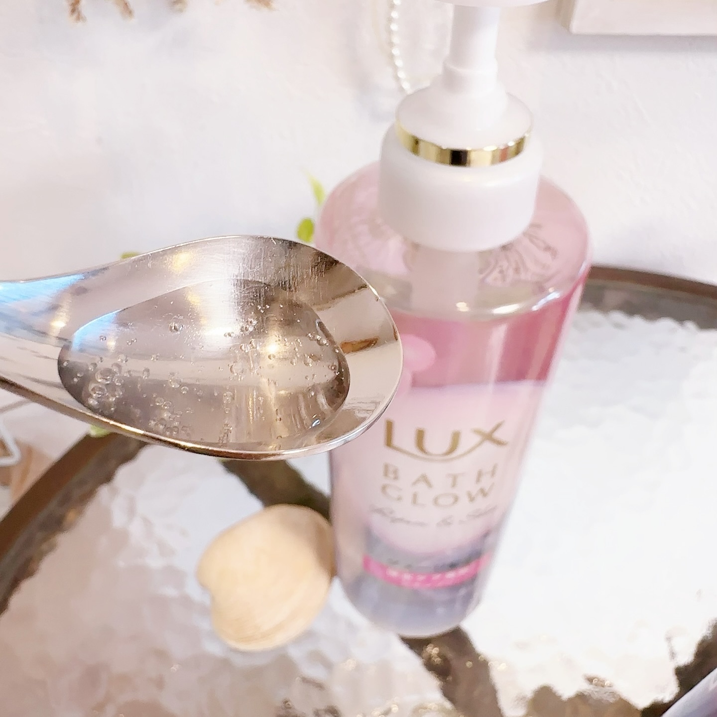 ラックス バスグロウ リペア＆シャイン ヘアブースター/LUX/洗い流すヘアトリートメントを使ったクチコミ（2枚目）