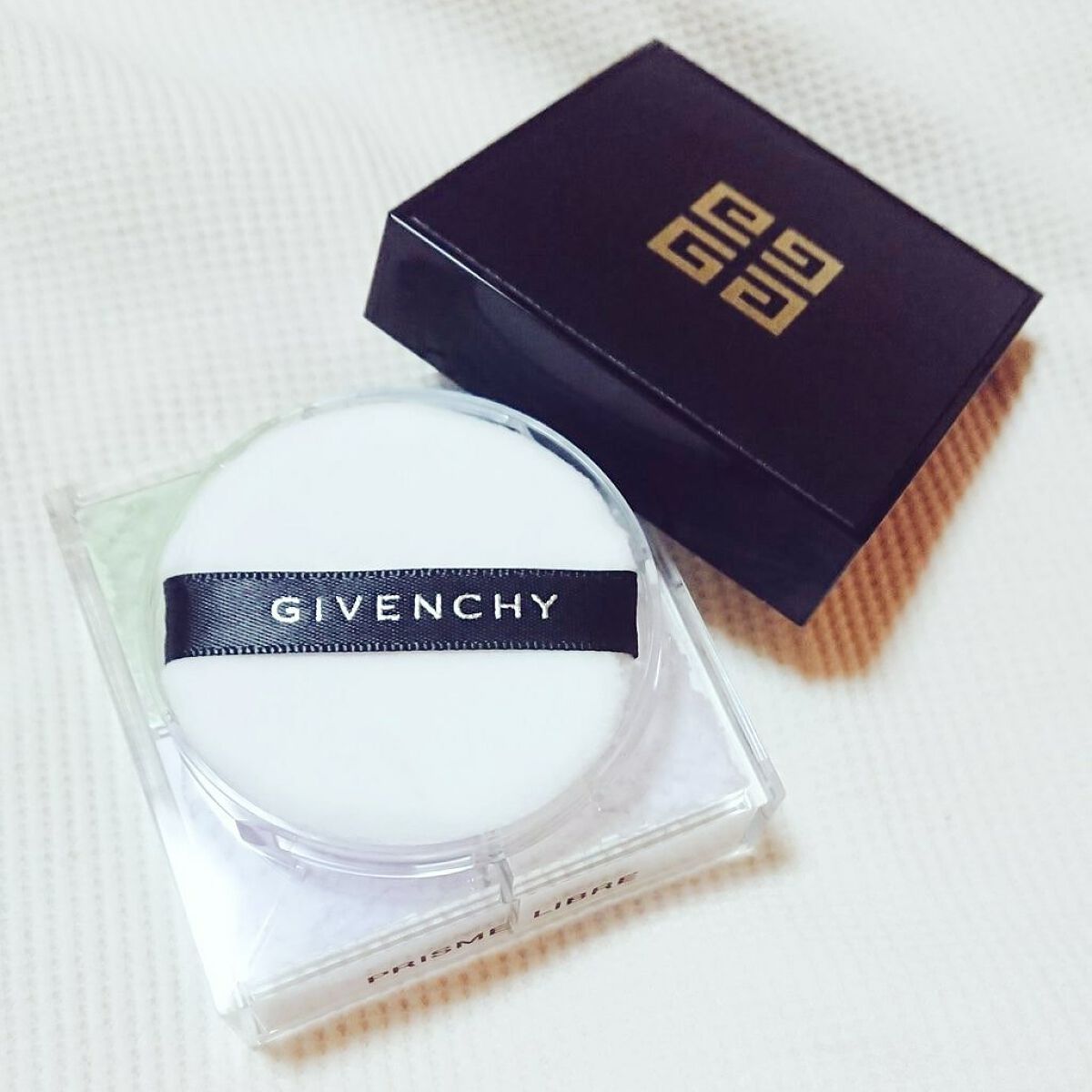 
ꕤGIVENCHY/プリズム・リーブル(No.1パステル・シフォン)

リップスのプレゼントキャンペーンにて頂きました✨

見た目も可愛い4色のパウダーꕥ
正直普段使っているのはプレストタイプのフェイスパウダーばかりで、なんならルースパウ