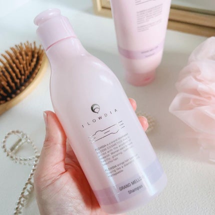 フローディア トリートメント グランメロウ トリートメント 200g/FLOWDIA/洗い流すヘアトリートメントを使ったクチコミ(2枚目)