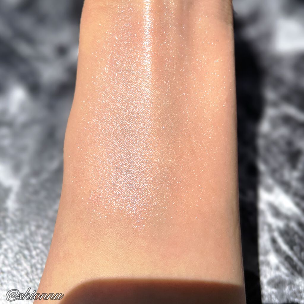 フェイスイルミネーター/ローラ メルシエ/パウダーハイライトを使ったクチコミ（2枚目）