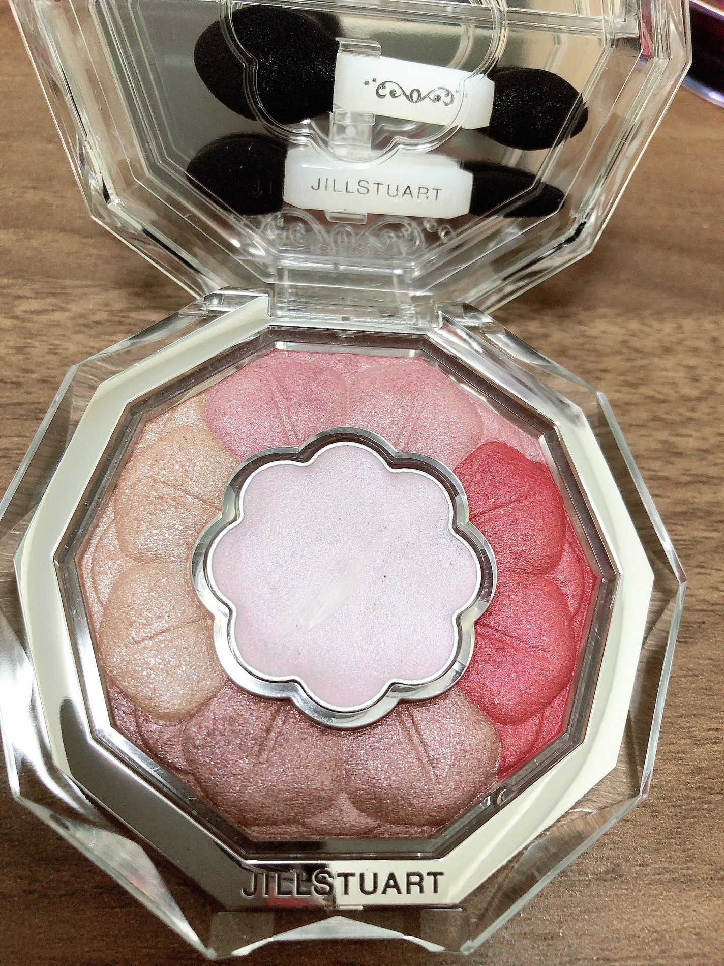 ジルスチュアート ブルームクチュール アイズ/JILL STUART/アイシャドウパレットを使ったクチコミ(2枚目)