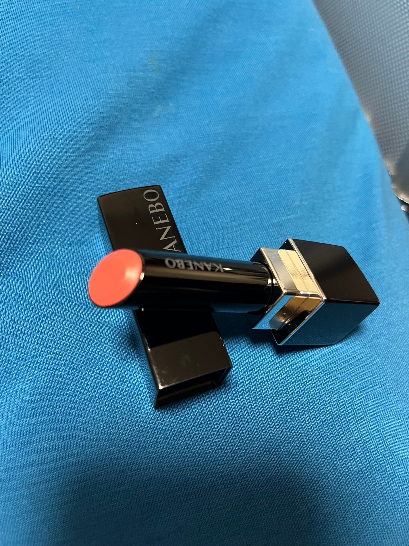 ルージュスターヴァイブラント/KANEBO/口紅を使ったクチコミ(4枚目)