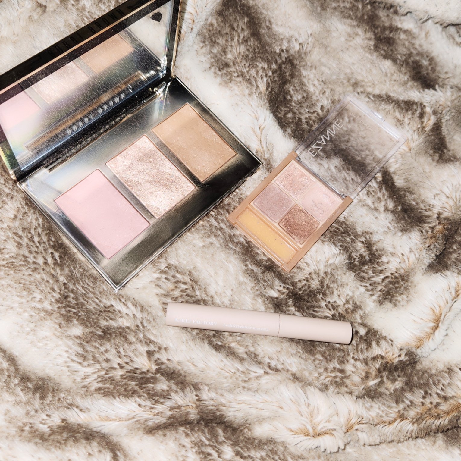 リュクス チーク & ハイライト パレット ローズグロウ/BOBBI BROWN/パウダーハイライトを使ったクチコミ（1枚目）