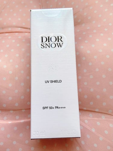 Dior ディオール スノー UVシールド 50+のクチコミ「
この上なく軽いつけ心地で、紫外線A波とB波から強力な紫外線から肌を守る日焼け止め。

エーデ.....」（1枚目）
