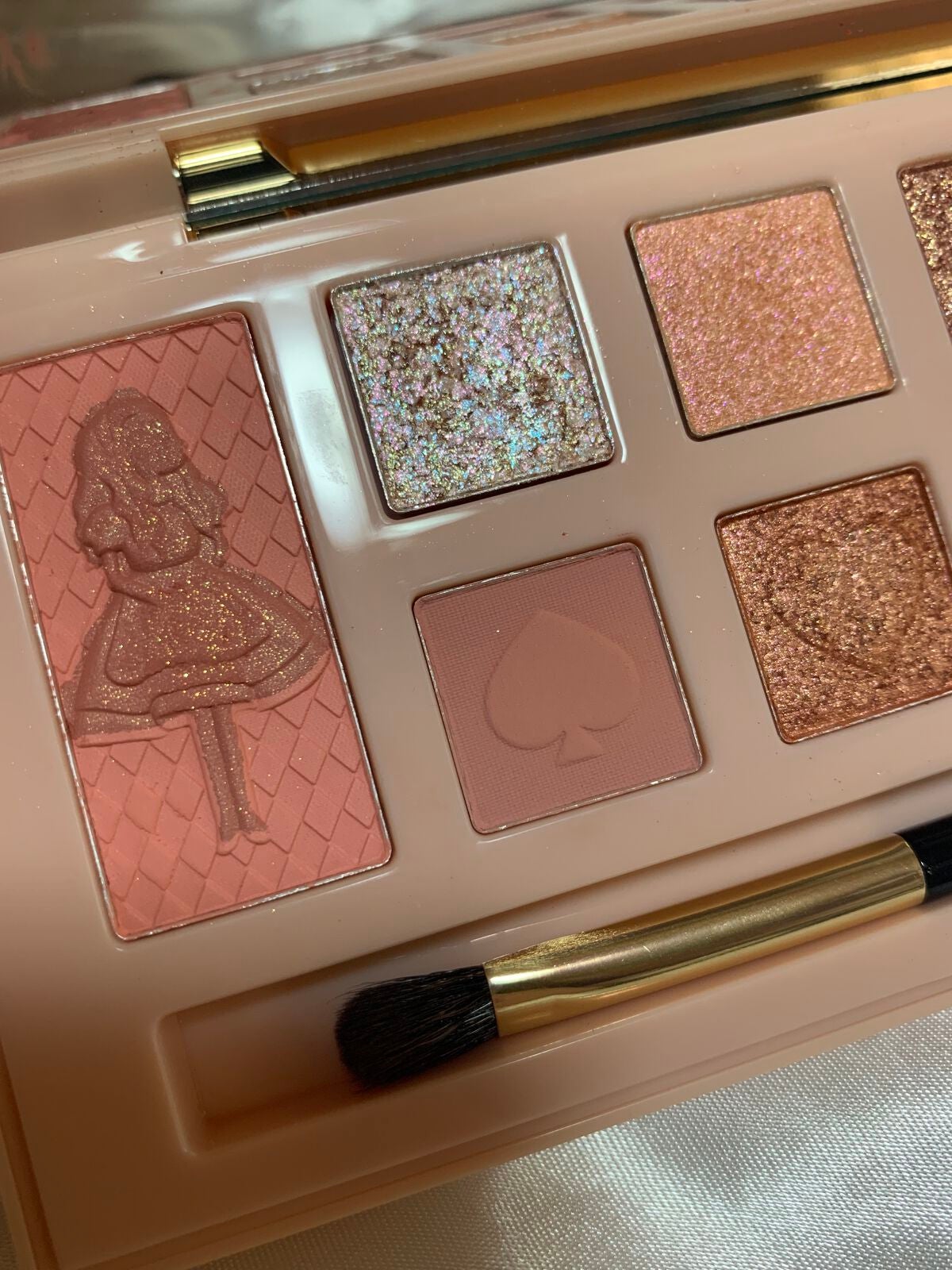 アリスドリームランドシリーズ 12色アイシャドウパレット(ZEESEA×大英博物館)/ZEESEA/アイシャドウパレットを使ったクチコミ(3枚目)