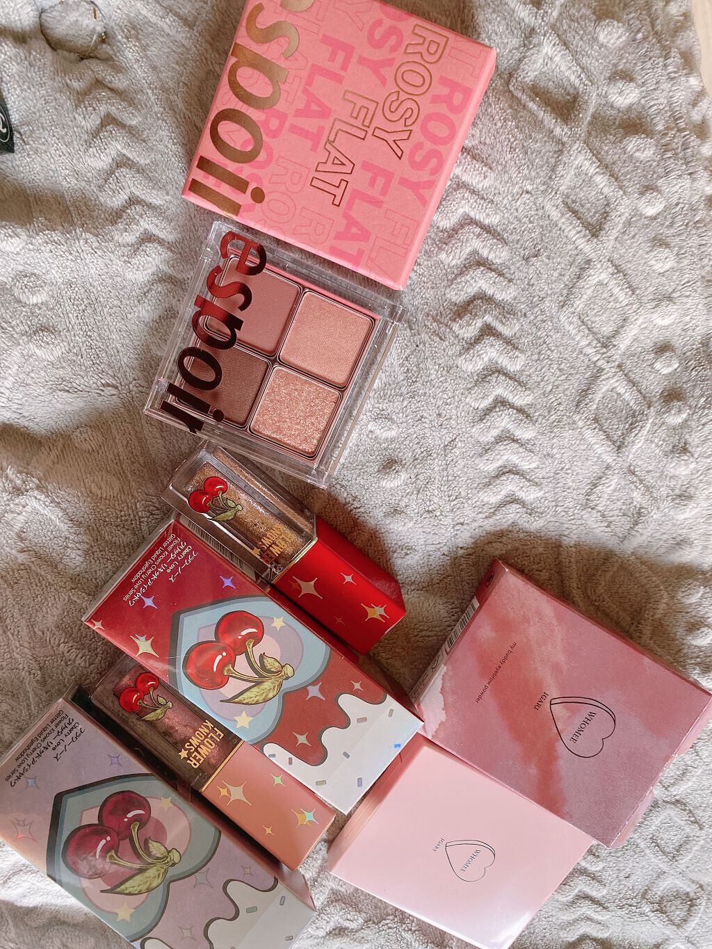 Cherry Love グリッター リキッドアイシャドウ/FlowerKnows/グリッターを使ったクチコミ（1枚目）