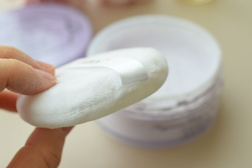 フレグランス ボディ＆フェイスパウダー ラベンダー/Leivy/ルースパウダーを使ったクチコミ（3枚目）