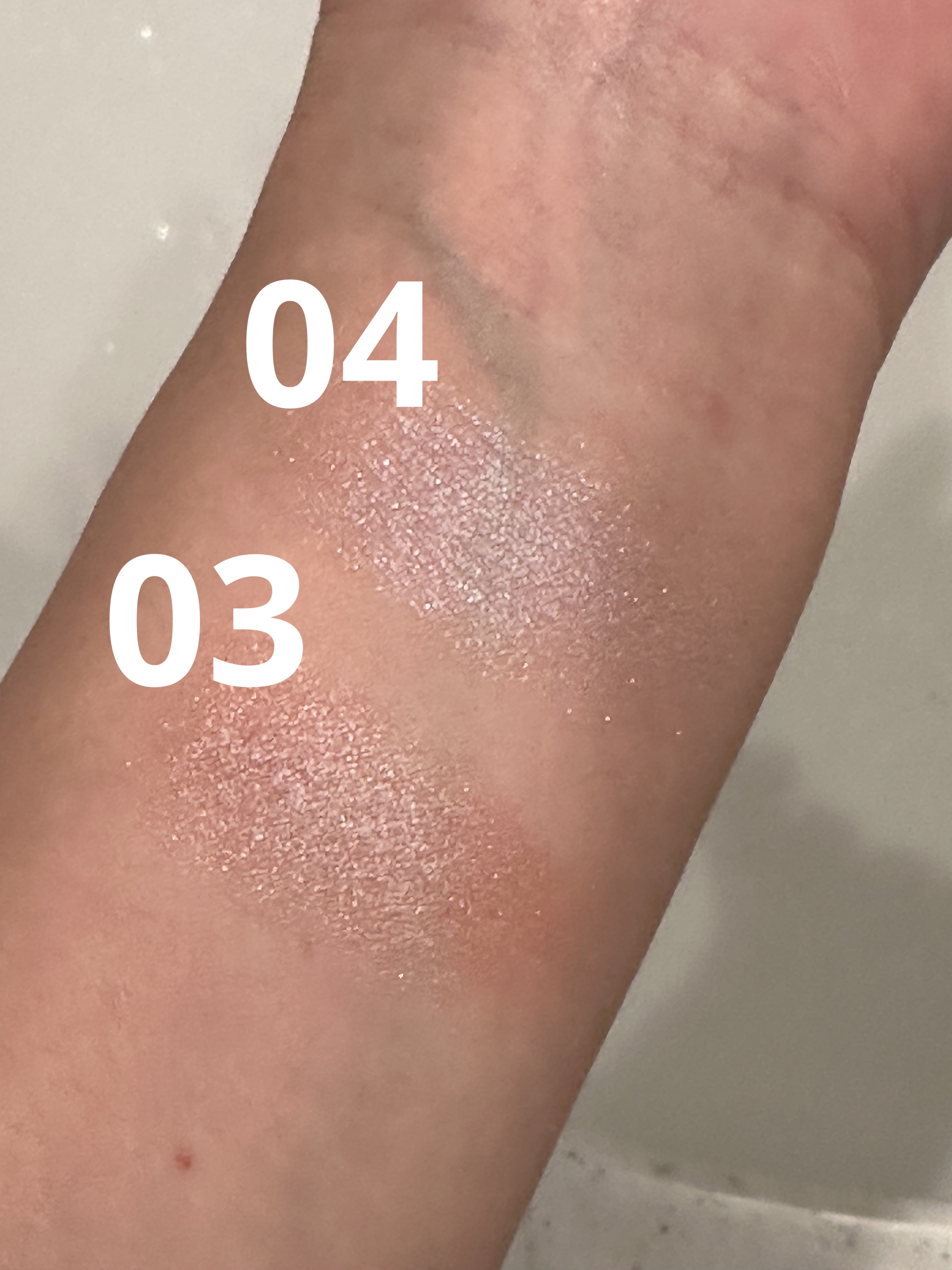 オーラデュウ プリズム イルミネーター ピコ/SHISEIDO/単色アイシャドウを使ったクチコミ（2枚目）