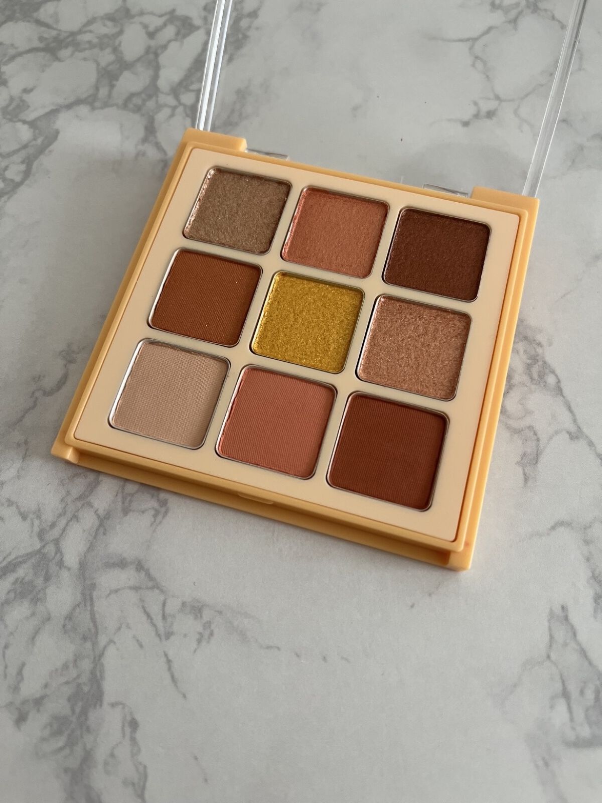 マテリアルカラーパレット 02 タルトタタンポム/leur charme/アイシャドウパレットを使ったクチコミ（3枚目）