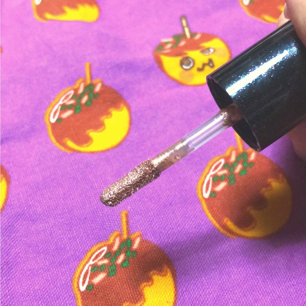 ダズルシャドウ リキッド/M・A・C/リキッドアイシャドウを使ったクチコミ(2枚目)