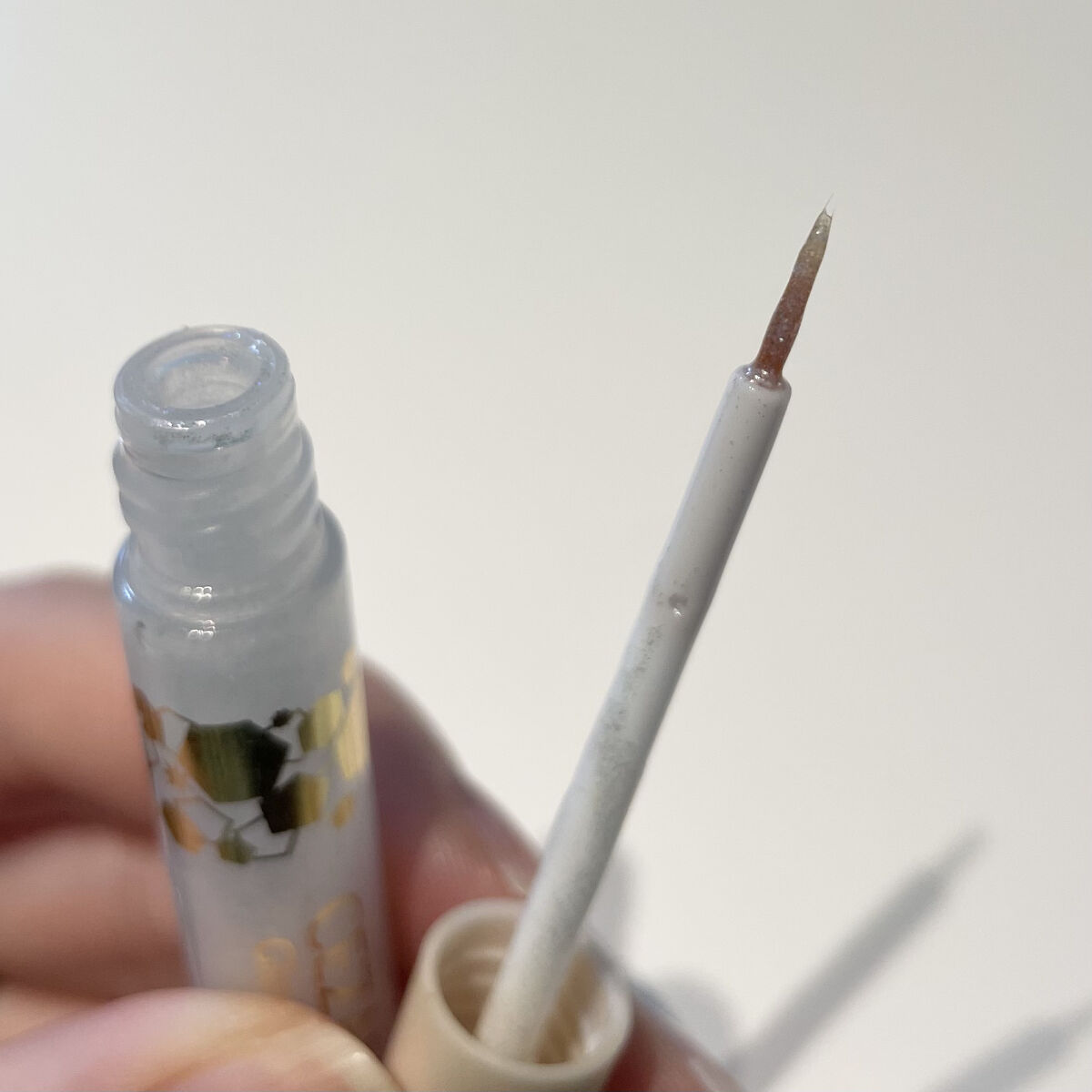 グロウリキッドライナー 10 クリアシュガー/CEZANNE/リキッドアイライナーを使ったクチコミ（3枚目）