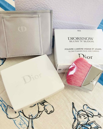 スノー ブラッシュ&ブルーム パウダー/Dior/パウダーチークを使ったクチコミ(2枚目)