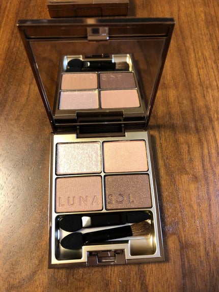 スキンモデリングアイズ/LUNASOL/アイシャドウパレットを使ったクチコミ(5枚目)