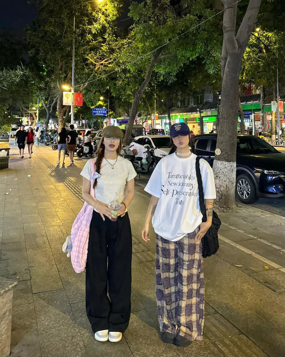 ひとみ on LIPS 「和好朋友见面啦,可以翻译成日语如下:#コーデ#韓国雑貨#韓国コ..」(3枚目)