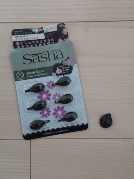 ヘアビタミン ブラック(ブラックシャイン)/Sasha/ヘアオイルを使ったクチコミ(5枚目)