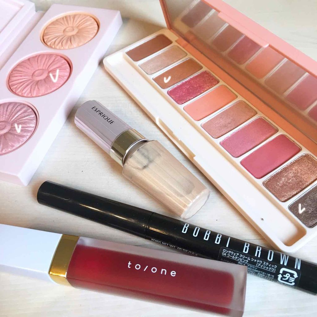 トーン ペタル エッセンス グロス/to/one/リップグロスを使ったクチコミ（1枚目）