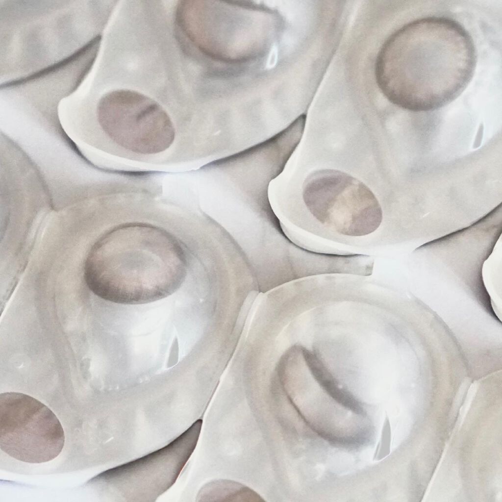 フレッシュルックイルミネート/アルコン/カラーコンタクトレンズを使ったクチコミ（2枚目）