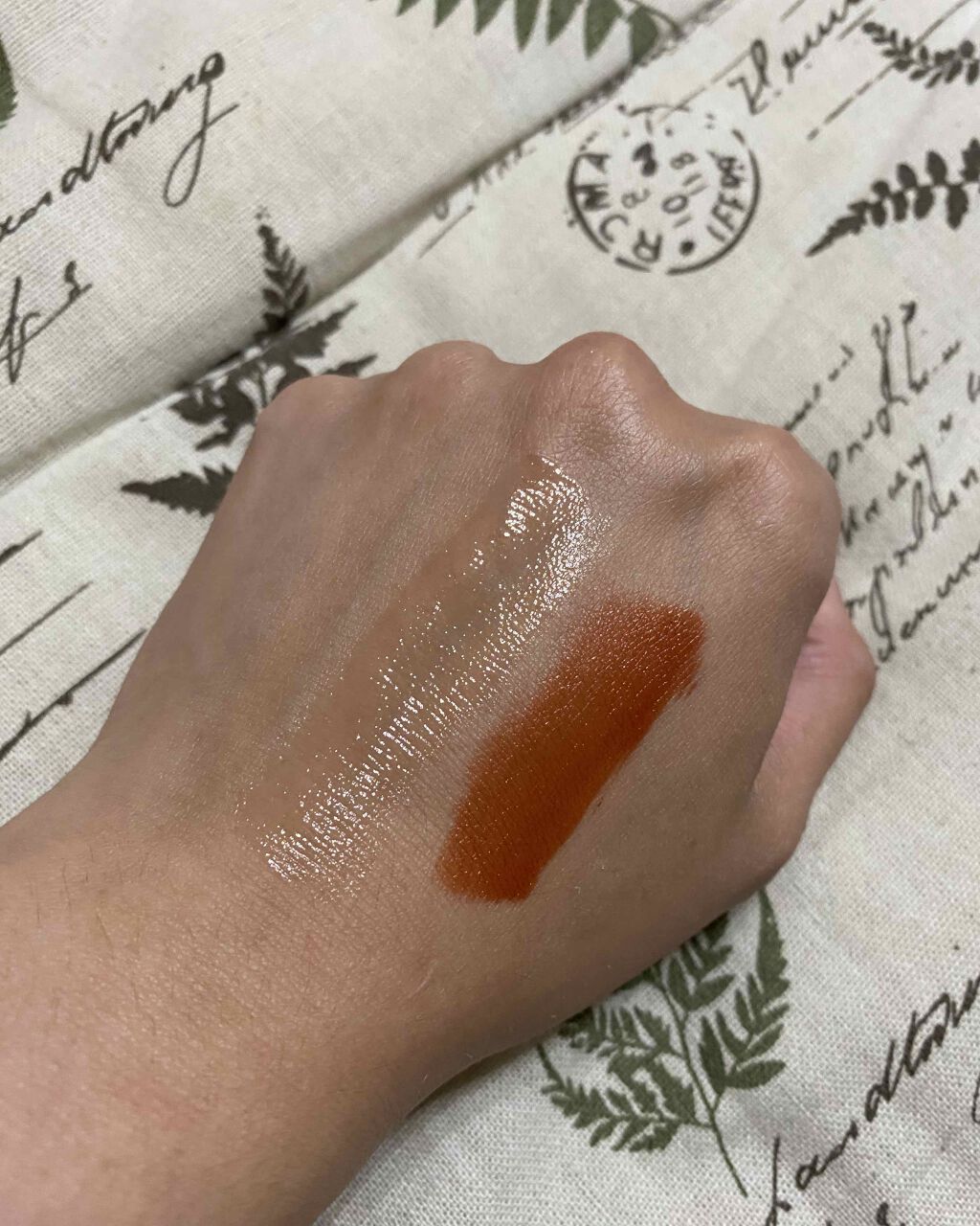 ミネラルリッププランパー シアー スパークルセピア(限定色)/エトヴォス/リッププランパーを使ったクチコミ（2枚目）