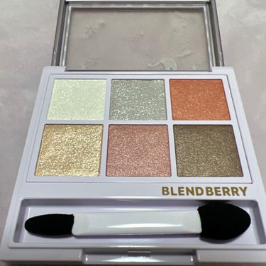 オーラクリエイション 104 ホワイトベリー＆フローズンピンク(ホリデー限定カラー)/BLEND BERRY/アイシャドウパレットの画像