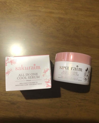 sakuraim / オールインワンクール美容液
60g・1,800円
化粧水、乳液、クリーム、マッサージ、パック、化粧下地の役割を持つ、オールインワン美容液になります。
洗顔後に、これ1つでいいので楽
