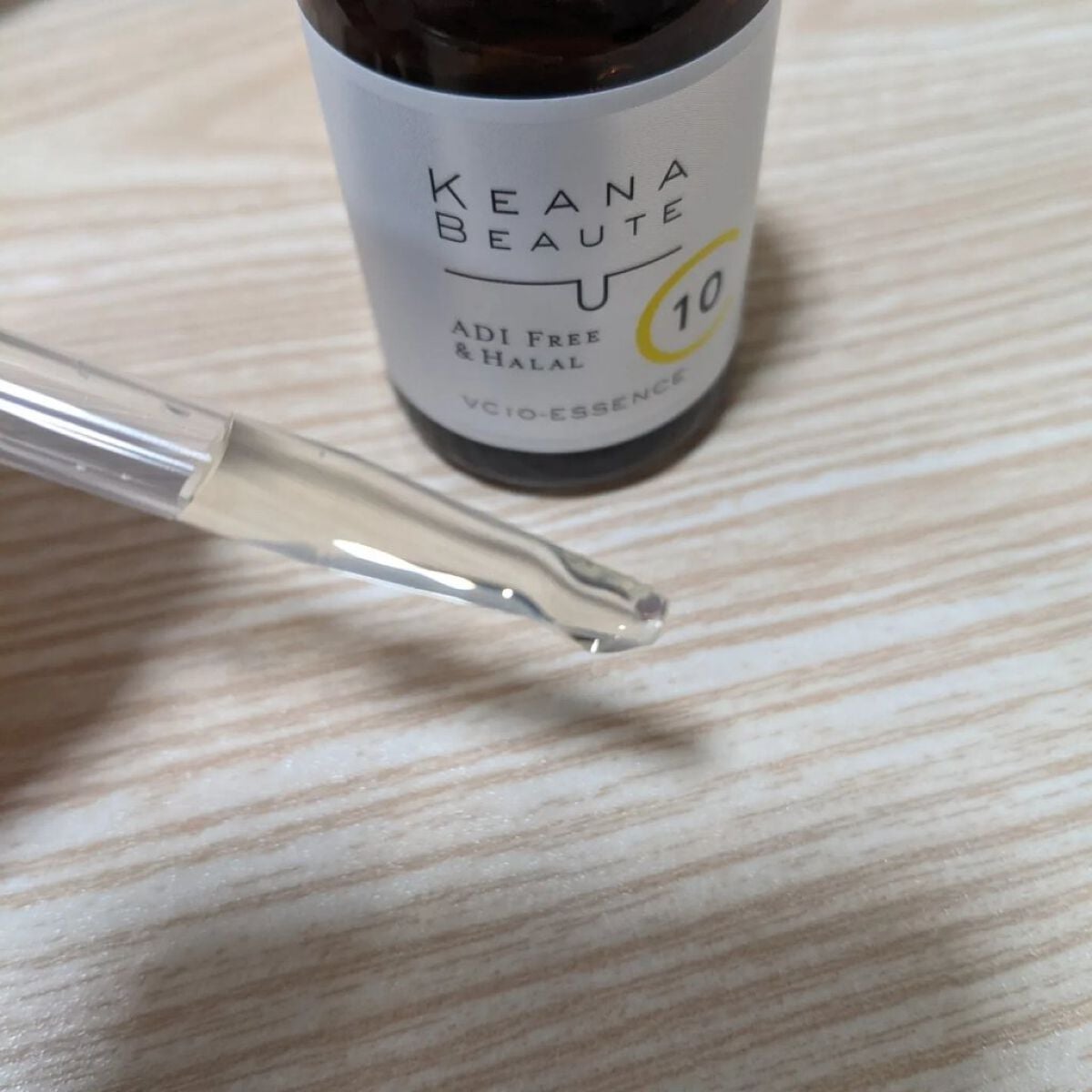 ぽんちょむ フォロバします on LIPS 「明色化粧品ケアナボーテ VC10濃美容液ピュアビタミンC10%..」(2枚目)