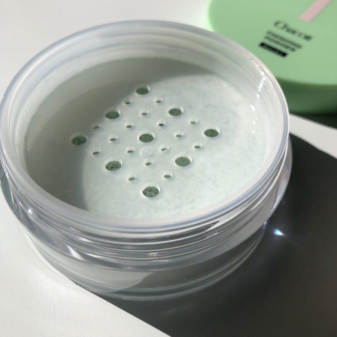 フィニッシングパウダー モイストC/チャコット・コスメティクス/ルースパウダーを使ったクチコミ(4枚目)