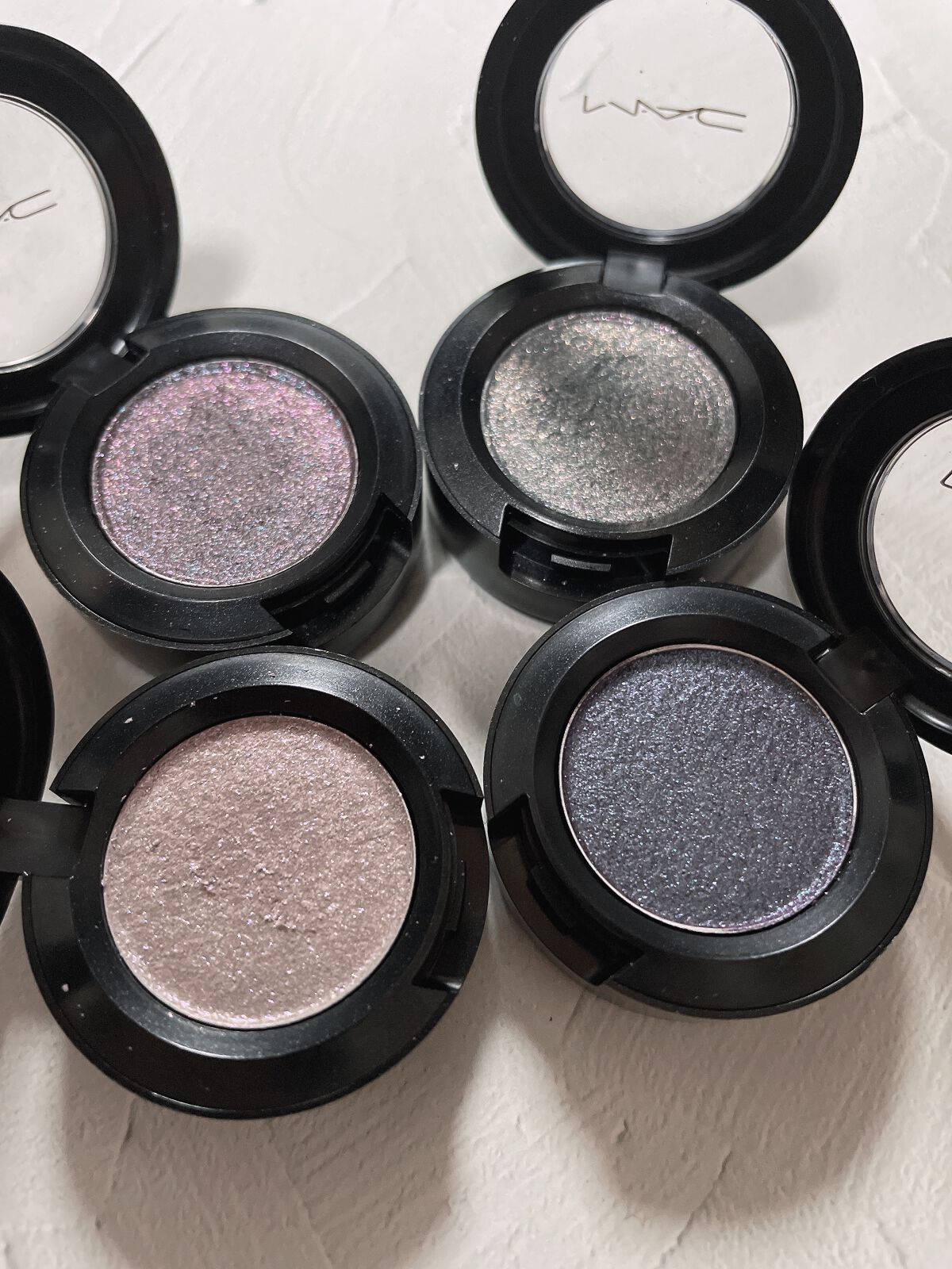 ダズルシャドウ/M・A・C/単色アイシャドウを使ったクチコミ(2枚目)