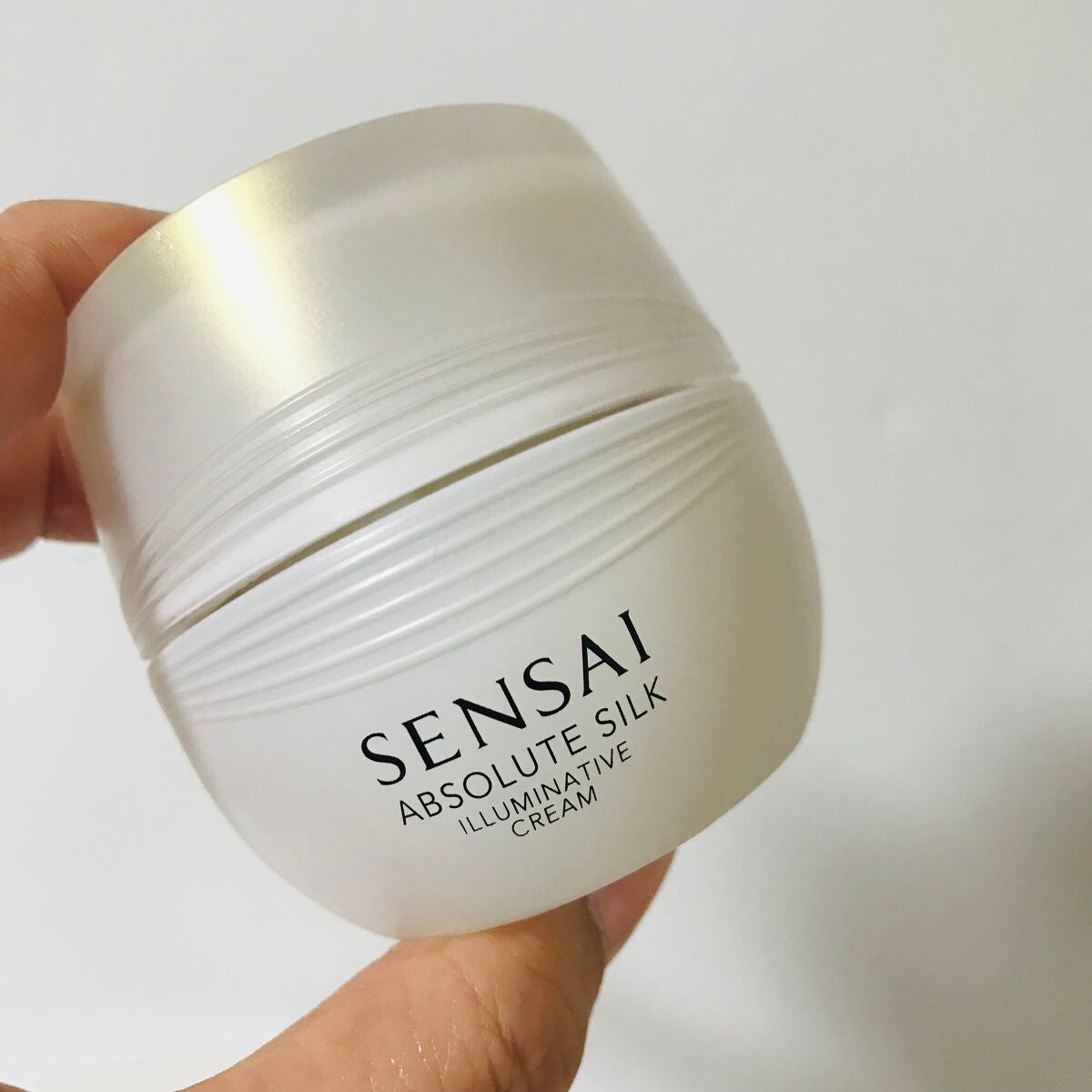 激安超安値 センサイ 40ml イルミナティブクリーム sensai フェイス