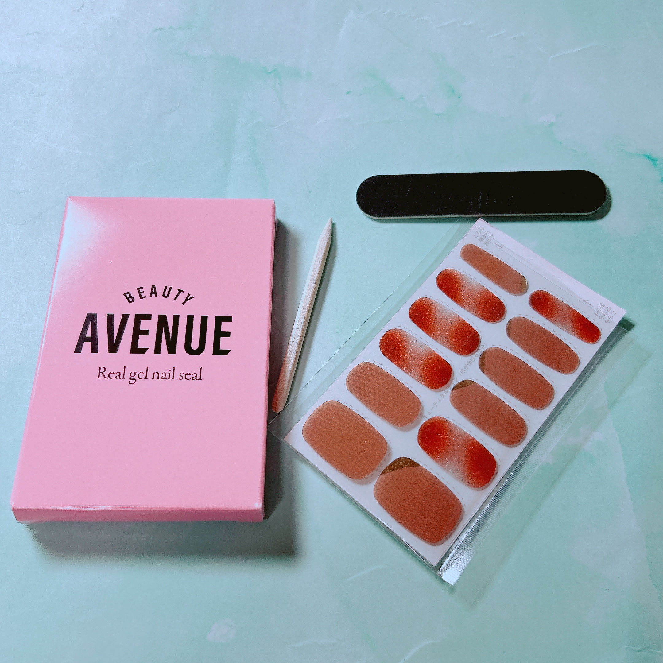 リアルジェルネイルシール マロンピンクブラウン/BEAUTY AVENUE/ネイルシールを使ったクチコミ（3枚目）
