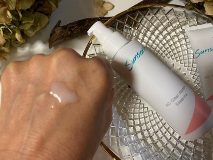 サンソリット ACクリアウォータリーエッセンスのクチコミ「
大人ニキビなお肌に最適というスキンケアアイテム
 
不安定になりやすい肌に優しく潤いを与え.....」(2枚目)