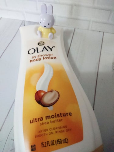 オレイ　Olay インシャワーボディローション　マヌカハニー　ボディソープ