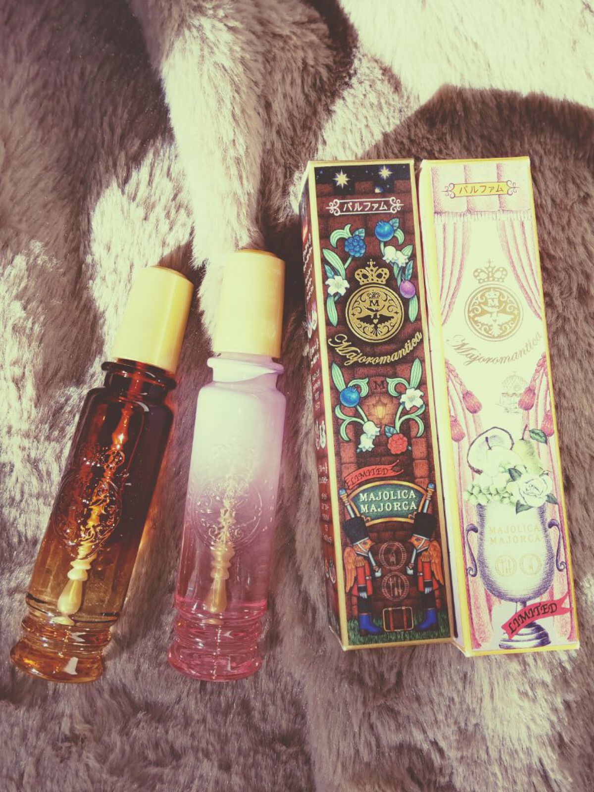 マジョリカ マジョルカ
マジョロマンティカ808❁
-洋梨とマシュマロミルクの香り-

マジョロマンティカ373🍓
-焦がしシュガーとベリーの香り-

浜辺美波さんが香りをプロデュース！？
即完売のパルファムを発売日に購入出来ました🤗
