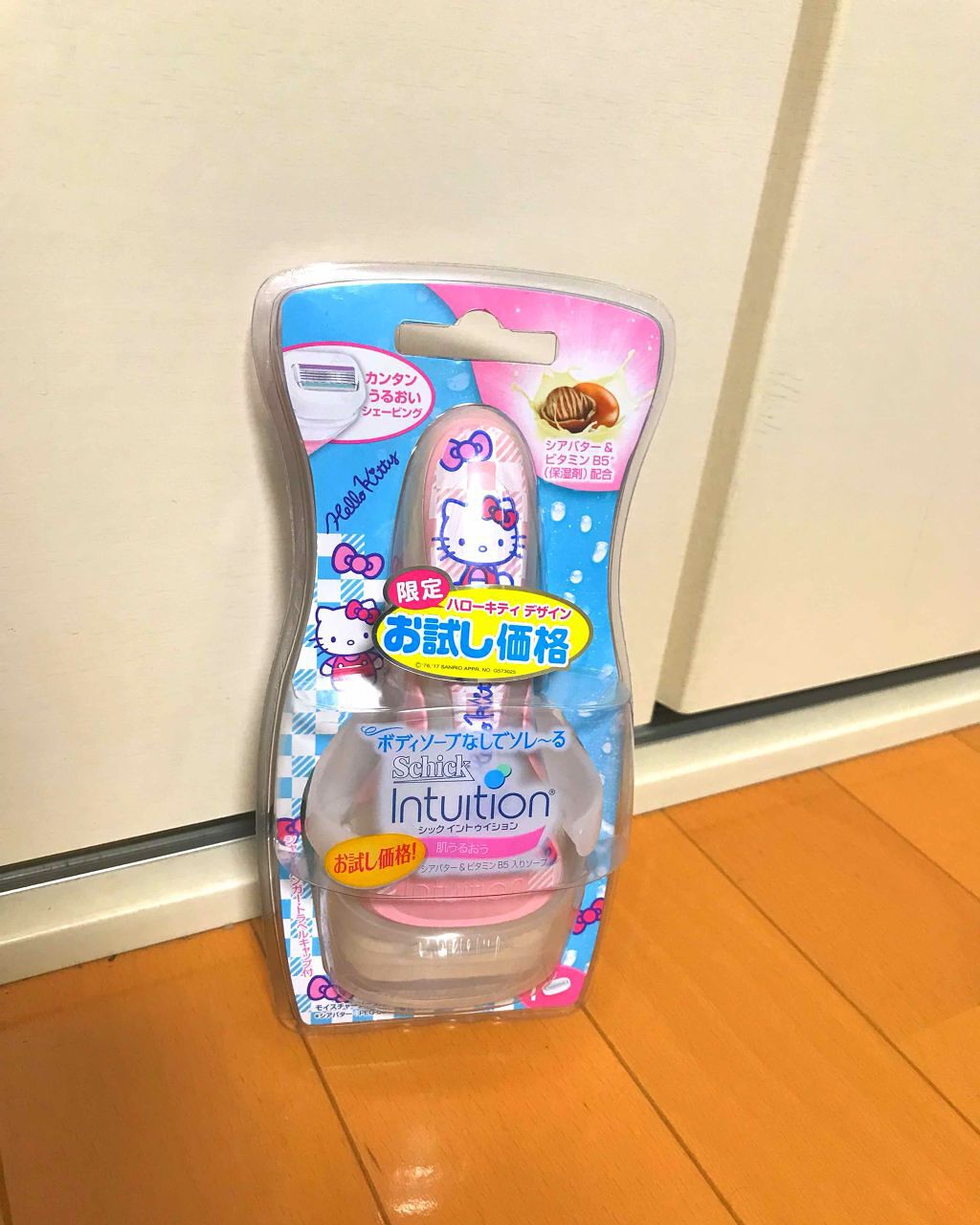 イントゥイション しっとり肌 ホルダー (刃付き+替刃1コ)/イントゥイション/シェーバーを使ったクチコミ（1枚目）